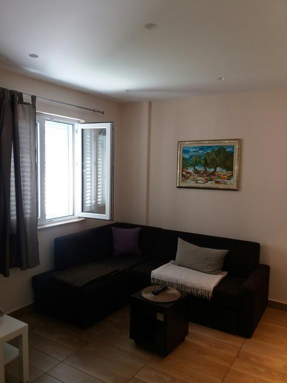 Apartment Maria Banjol ภายนอก รูปภาพ